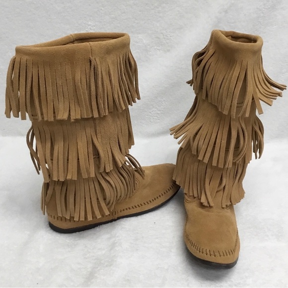 Minnetonka Brown Suede 3 Layer Fringe Boots Moccasins Boho  Sz 9 - Picture 5 of 8